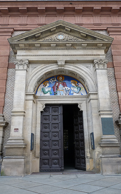 Port�l kostela sv.V�clava