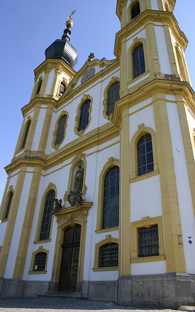 Port�l kostela